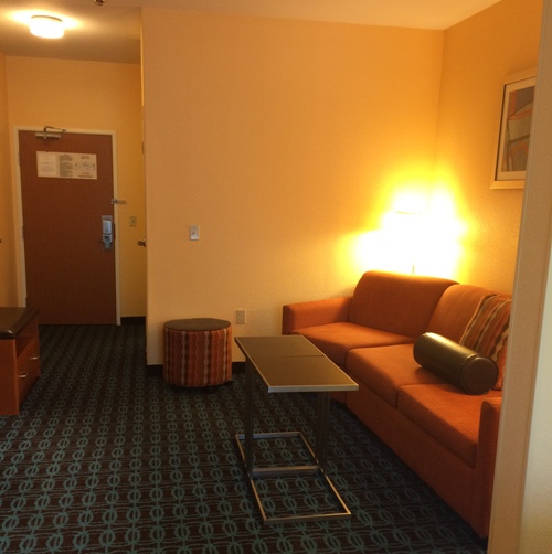 hotel room sitting area